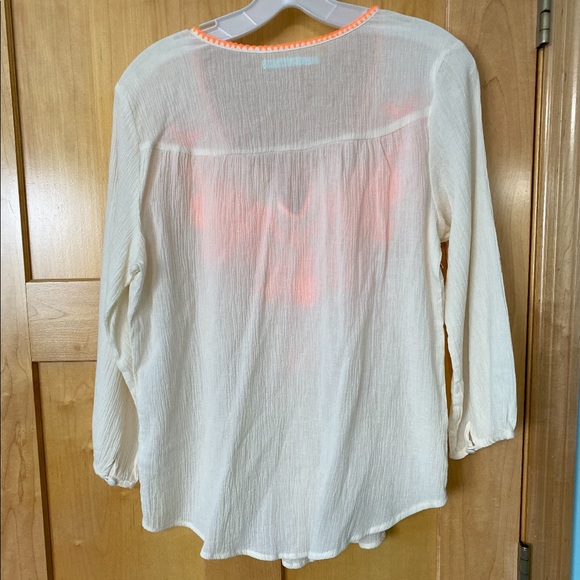 Top - Picture 2 of 3